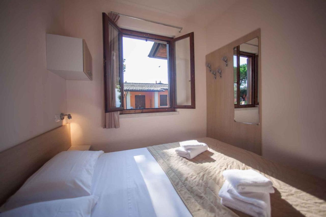 Holiday Homes In Sirmione/Gardasee 22174 ภายนอก รูปภาพ