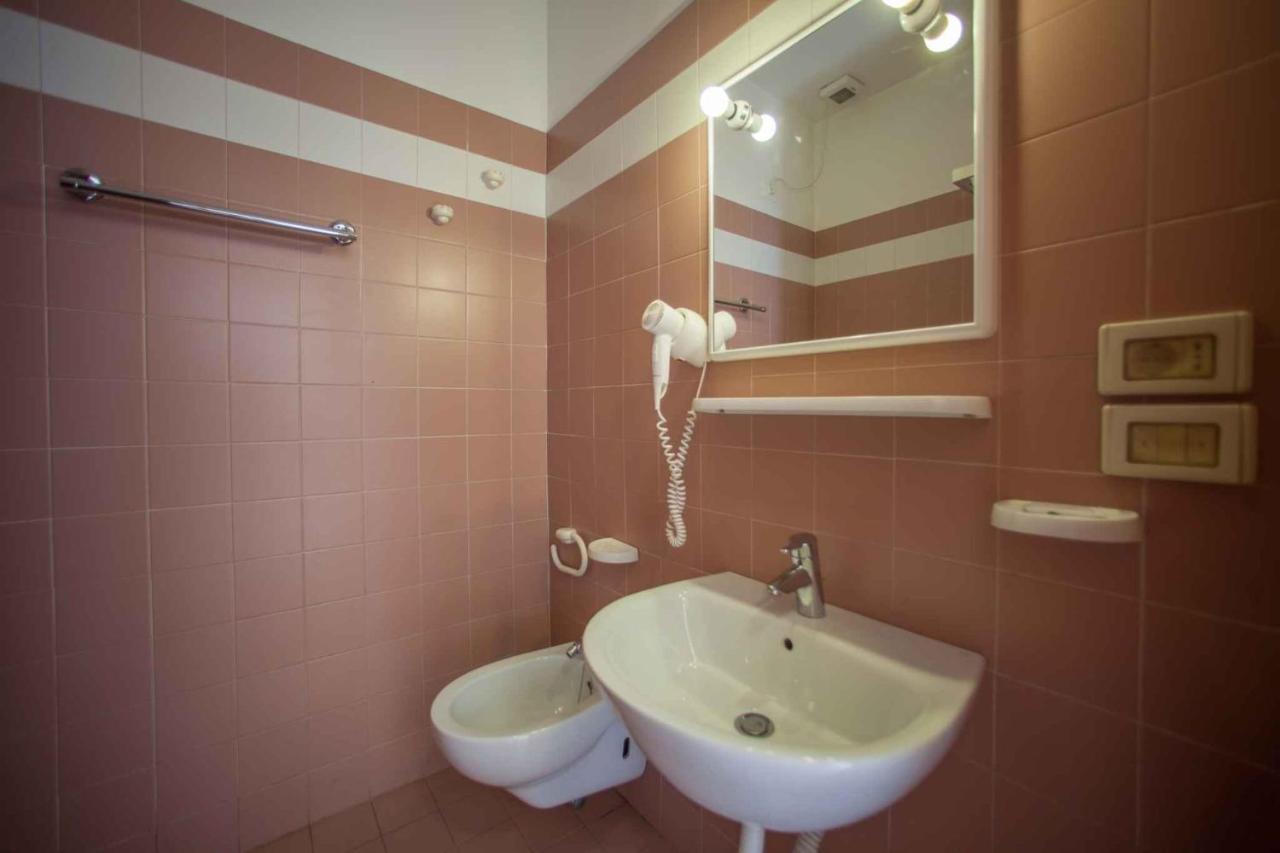 Holiday Homes In Sirmione/Gardasee 22174 ภายนอก รูปภาพ