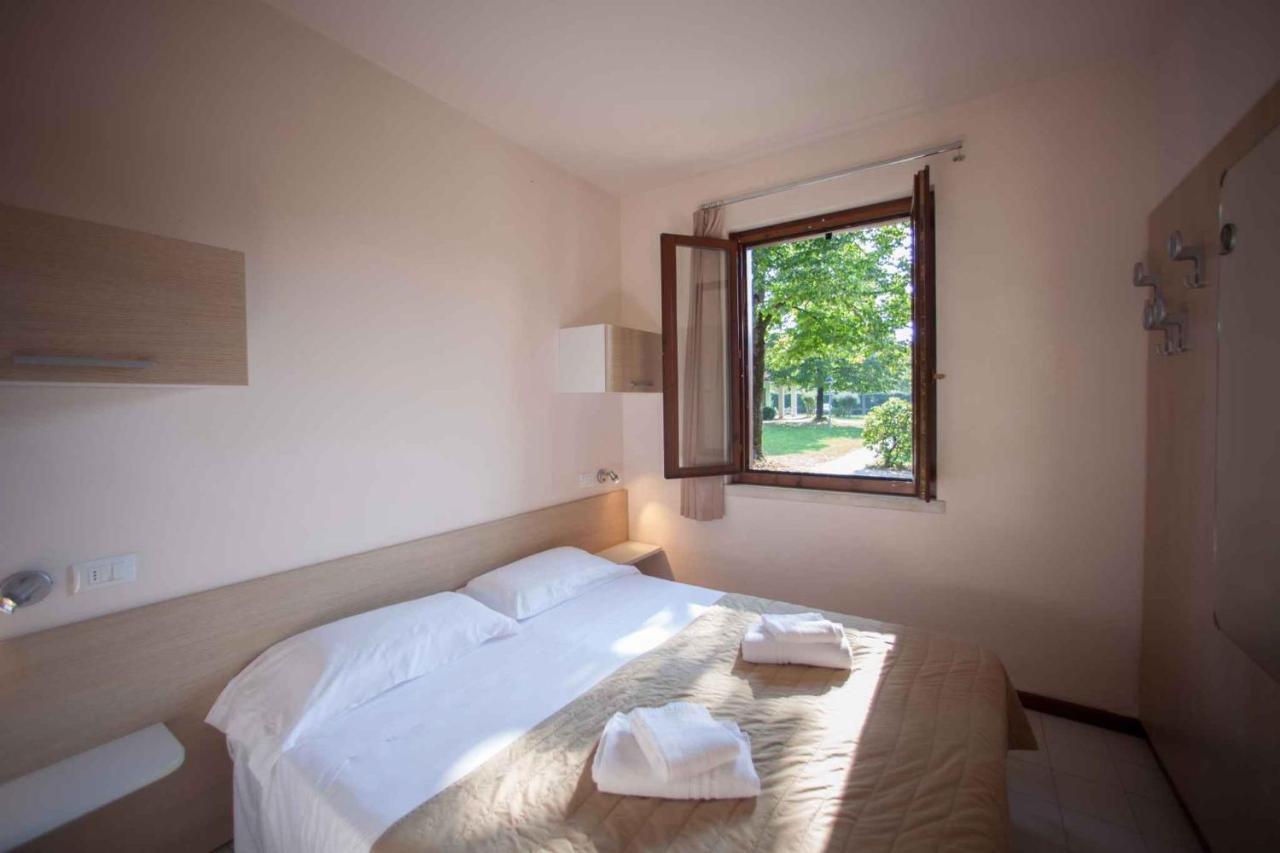 Holiday Homes In Sirmione/Gardasee 22174 ภายนอก รูปภาพ