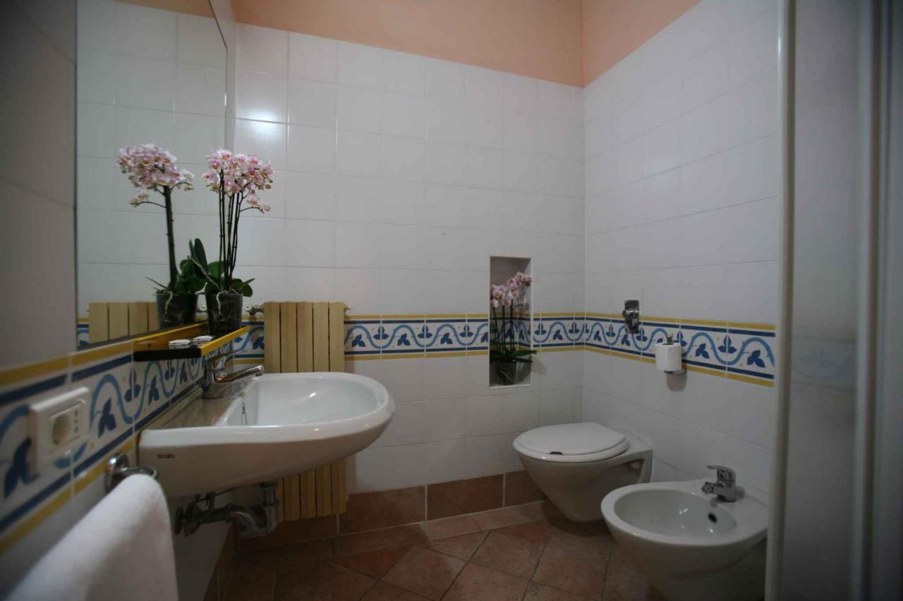 Holiday Homes In Sirmione/Gardasee 22174 ภายนอก รูปภาพ