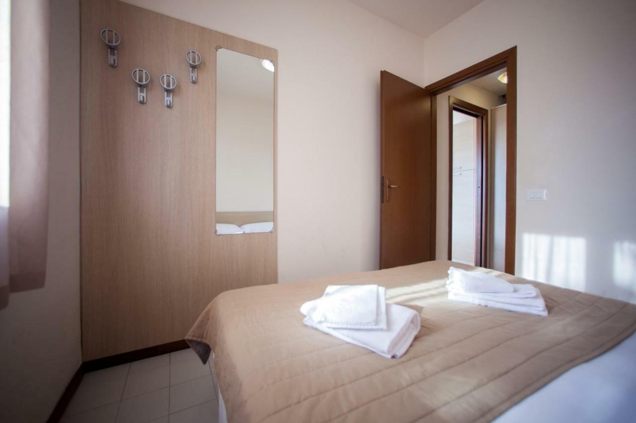 Holiday Homes In Sirmione/Gardasee 22174 ภายนอก รูปภาพ
