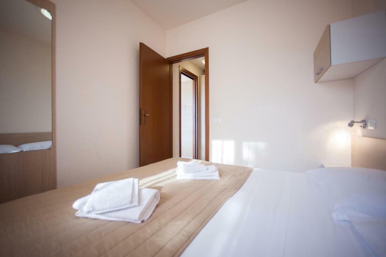 Holiday Homes In Sirmione/Gardasee 22174 ภายนอก รูปภาพ
